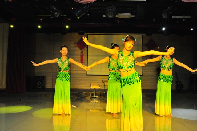 d3d26d3954eeb15464f50807a82a3453~640x640.jpg